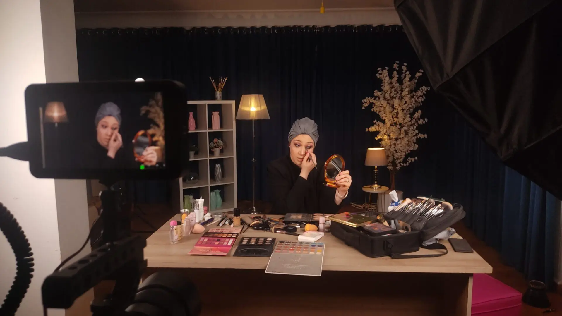 Mai El Shawatfy makeup course production session by CEMA